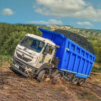 Lái xe tải bùn offroad 2022
